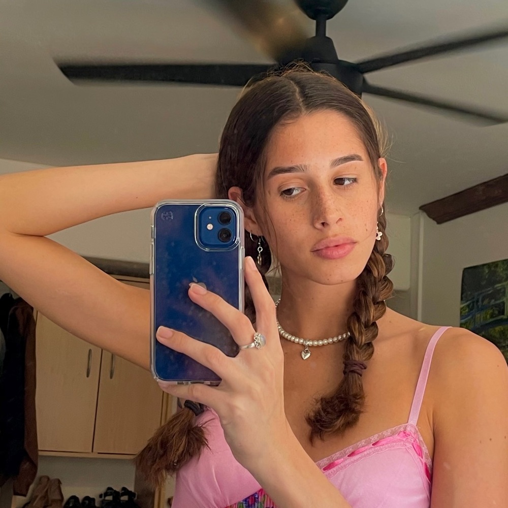 Meet your Posher, Alyssa